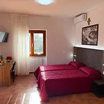 Villa Due Leoni - Casa Per Turismo Cattolico