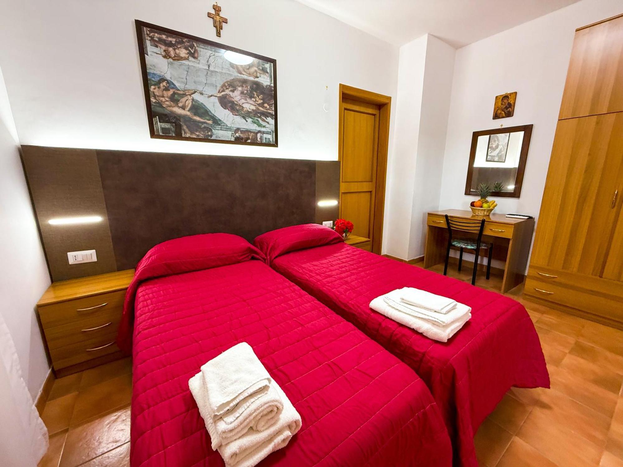 Hotel Due Leoni - Casa Per Turismo Cattolico *