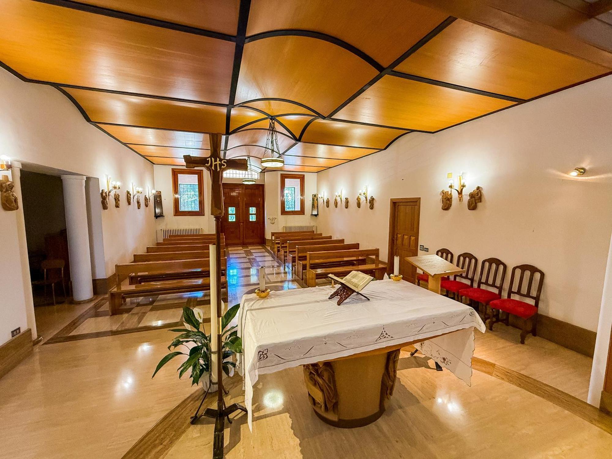 Hotel Due Leoni - Casa Per Turismo Cattolico *